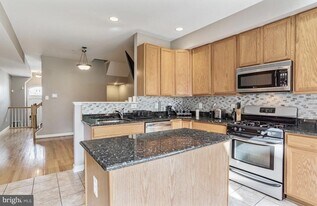 111 N Chester St in Baltimore, MD - Building Photo