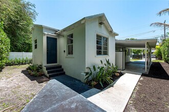 3655 Oak Ave in Miami, FL - Building Photo - Building Photo