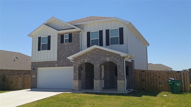 property at 2141 Bluebonnet Ln