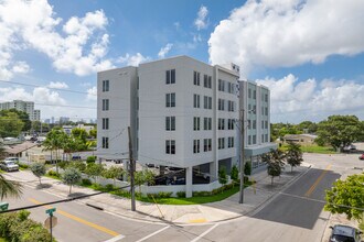 Steve Protulis Tower East in Miami, FL - Building Photo - Building Photo