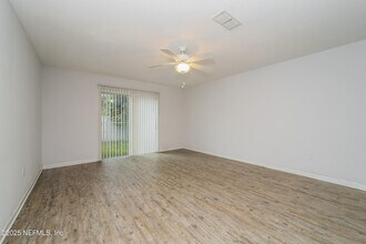 8276 Rigel Rd in Jacksonville, FL - Building Photo - Building Photo