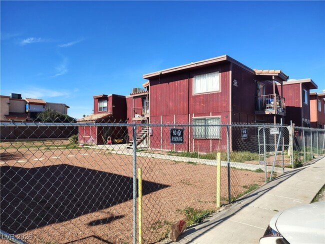 3655 Kolendo Ct in Las Vegas, NV - Building Photo - Building Photo