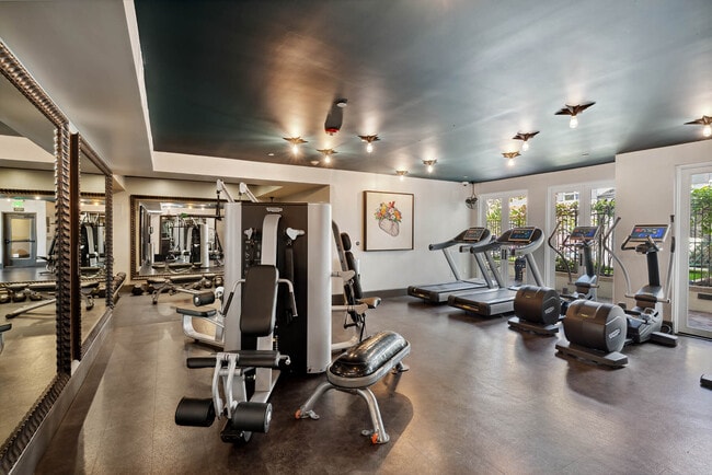 Candara at Hancock Park Apartments in Los Angeles, CA - Foto de edificio - Building Photo