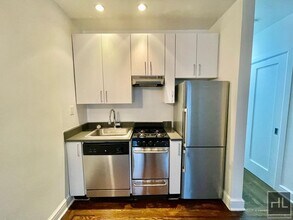 EAST 87 STREET in New York, NY - Building Photo - Building Photo