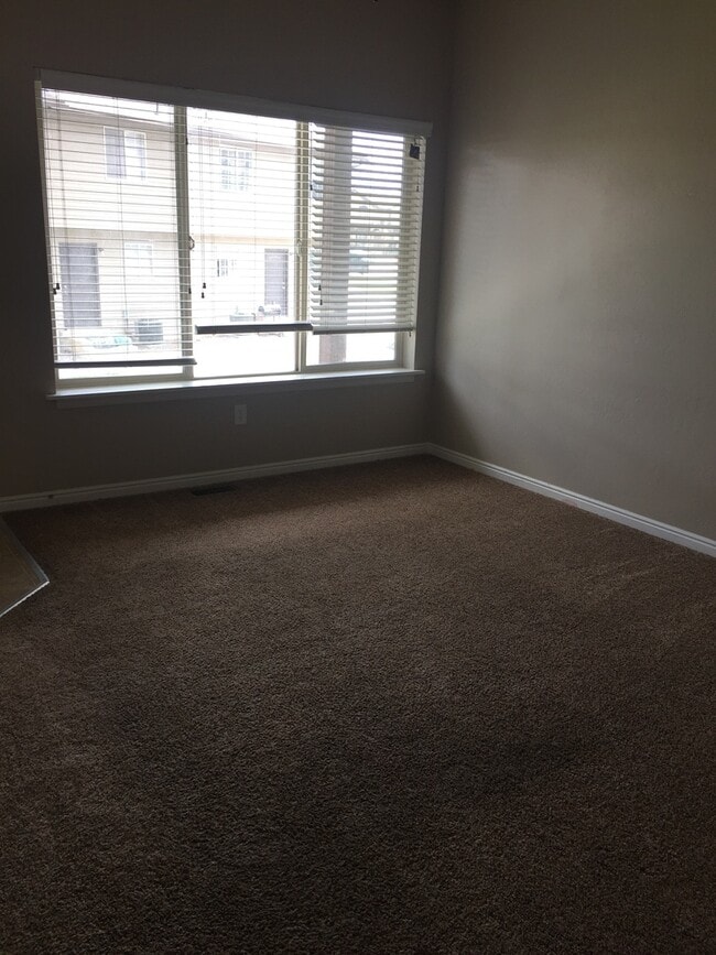 1562 W 300 S in Vernal, UT - Building Photo - Building Photo