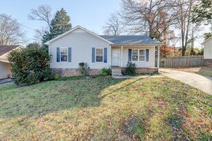 2825 Teakwood Dr in Clarksville, TN - Building Photo