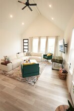 2406 Mann St in Houston, TX - Building Photo - Building Photo