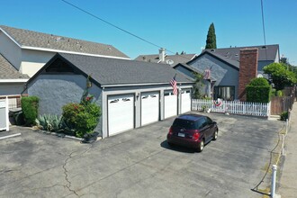 416 Hamilton St in Costa Mesa, CA - Building Photo - Building Photo