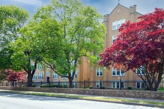 330 Main St in Fairhaven, MA - Foto de edificio - Building Photo