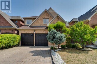 3256 Escada Dr in Mississauga, ON - Building Photo - Building Photo