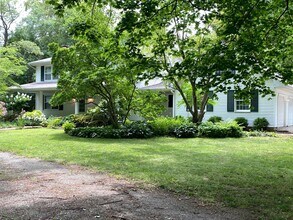 8813 Old Indian Trail in Chatham, IL - Building Photo - Building Photo