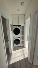 3422 Glenalbyn Dr in Los Angeles, CA - Building Photo - Building Photo
