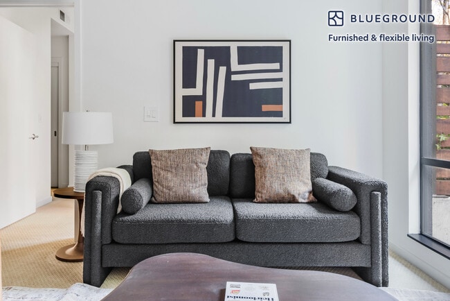 388 Santana Row, Unit SI FL2-ID2040 in San Jose, CA - Foto de edificio - Building Photo