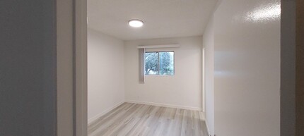 Birch Manor in Santa Ana, CA - Building Photo - Interior Photo