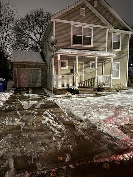 1016 Wheelock Rd in Cleveland, OH - Foto de edificio