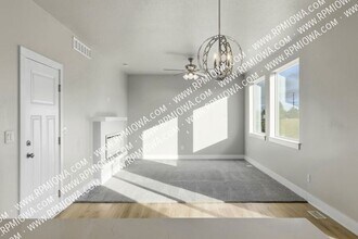 818 Kingfisher Dr in Norwalk, IA - Building Photo - Building Photo