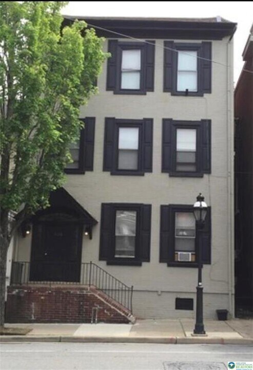 636 N New St in Bethlehem, PA - Building Photo