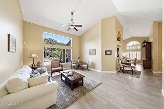 7642 E Hartford Dr in Scottsdale, AZ - Building Photo - Building Photo