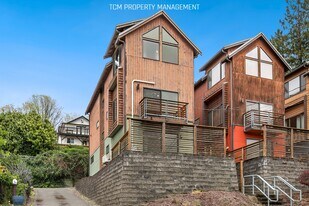 4012 23rd Ave SW in Seattle, WA - Building Photo