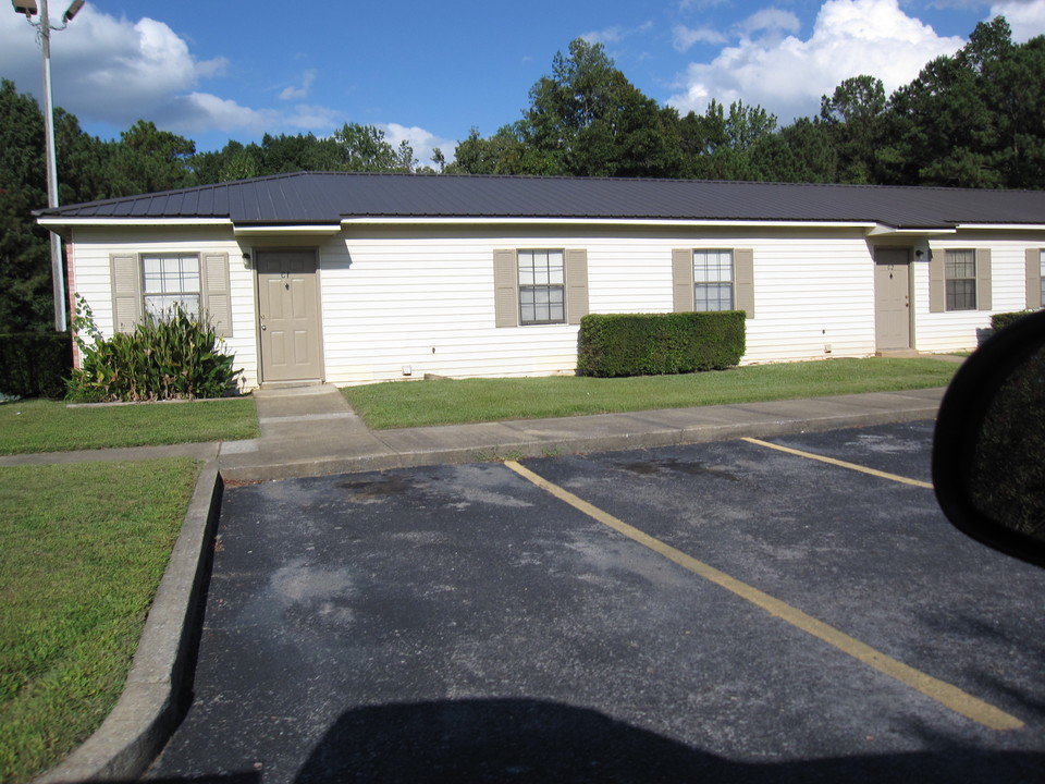 Rockwood Apartments in Rockford, AL - Building Photo