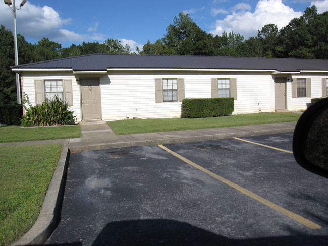 Rockwood Apartments in Rockford, AL - Building Photo - Building Photo