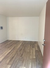 Sundance Senior Apartments in Spring Valley, CA - Foto de edificio - Building Photo