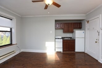 4538 N Damen Ave, Unit J08W in Chicago, IL - Foto de edificio - Building Photo