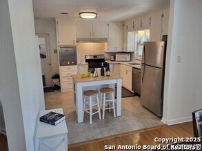 307 Waxwood Ln in San Antonio, TX - Building Photo - Building Photo