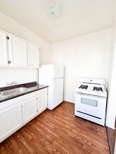 The Richmond Apartments - Spacious and Ful... in Los Angeles, CA - Building Photo - Building Photo