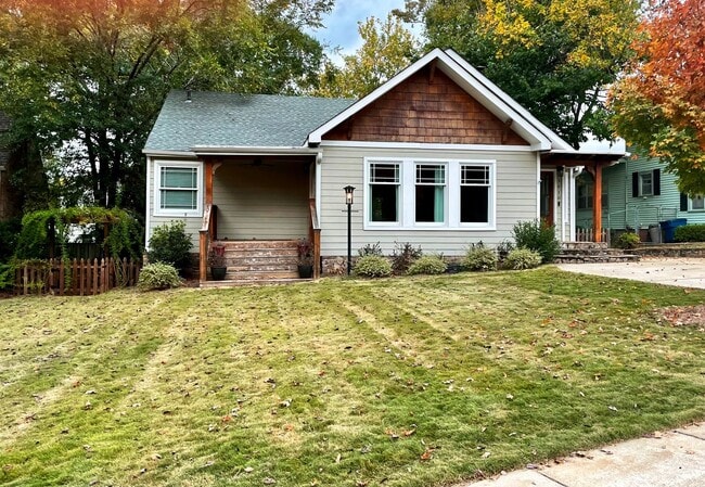 1610 Roseland Dr in Birmingham, AL - Building Photo - Building Photo