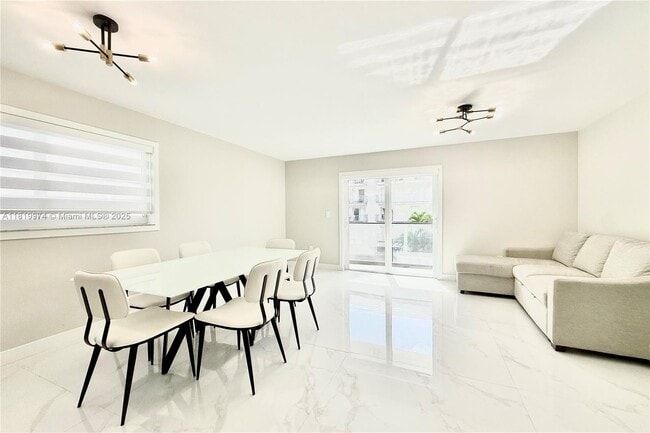 4122 Collins Ave in Miami Beach, FL - Building Photo - Building Photo