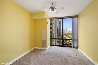 233 E 13th St in Chicago, IL - Building Photo - Building Photo