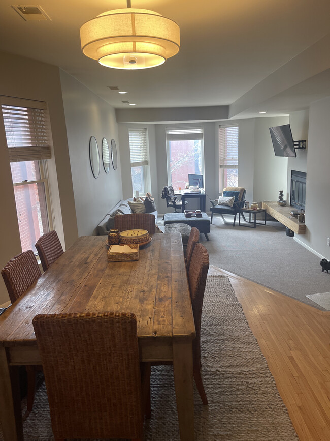 451 Marshall Ave, Unit #4 in St. Paul, MN - Foto de edificio - Building Photo