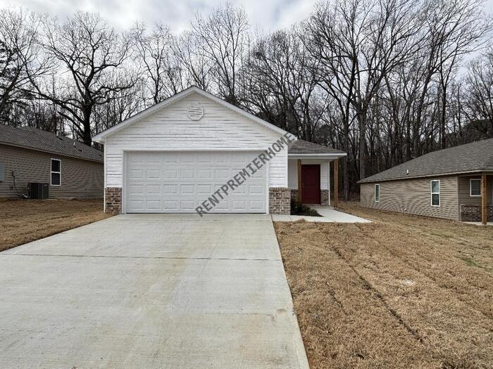 310 Sarah Alyse Ln in Cabot, AR - Building Photo