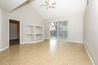 3313 Hamlet Loop in Winter Park, FL - Foto de edificio - Building Photo