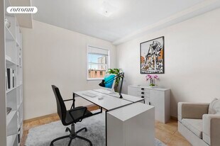 12-30-30 31st Dr in Queens, NY - Building Photo