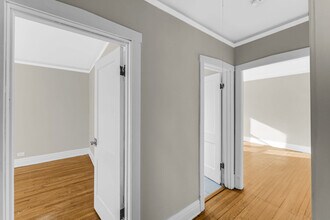 6356 S Sacramento Ave in Chicago, IL - Building Photo - Building Photo