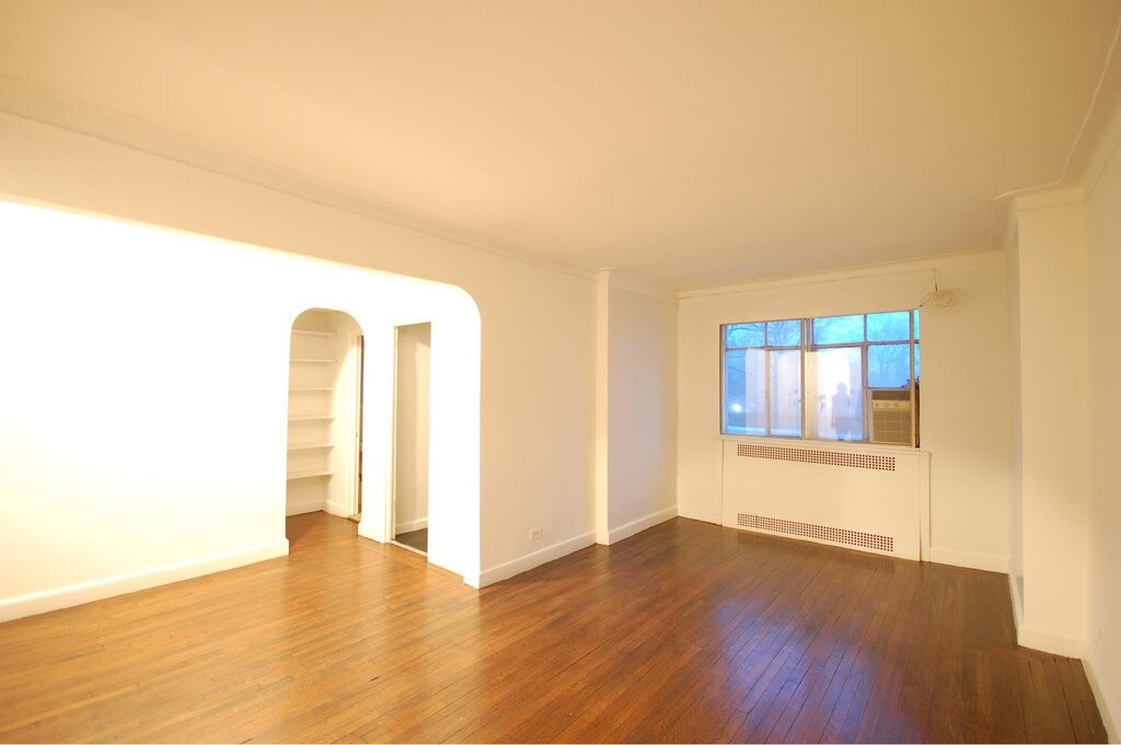 420 Central Park West in New York, NY - Building Photo