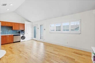 1307 E 52nd St in Austin, TX - Building Photo - Building Photo
