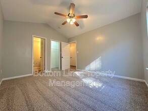 1463 Hidden Stream Ct in Charlotte, NC - Building Photo - Building Photo