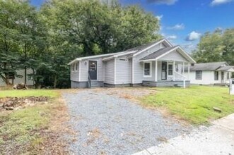 1030 Martin Luther King Jr Dr in Albemarle, NC - Building Photo - Building Photo