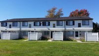 Creekside Village Townhomes in Flat Rock, MI - Foto de edificio - Building Photo