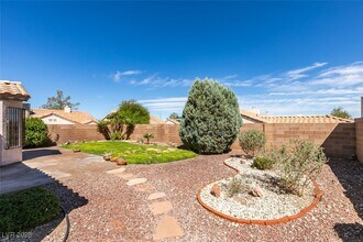 420 Aloha Dr in Henderson, NV - Building Photo - Building Photo