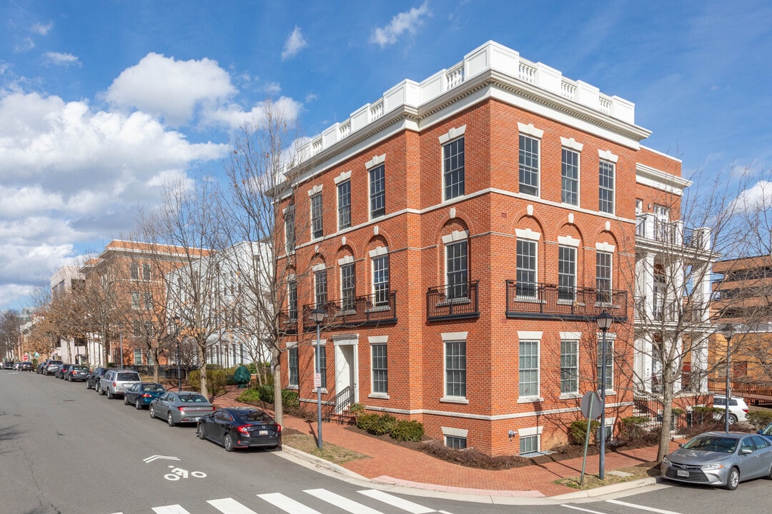 Abingdon Row Condominium in Alexandria, VA - Foto de edificio