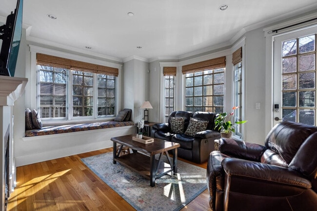 2388 W 35th Ave