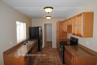 5216 W Laurie Ln in Glendale, AZ - Building Photo - Building Photo