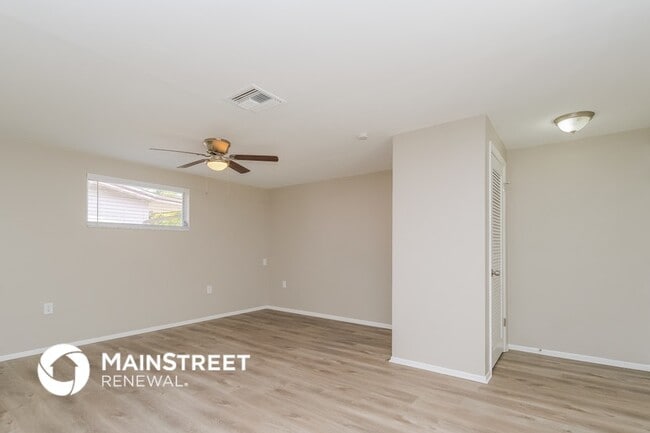 5127 Reseda Dr in New Port Richey, FL - Building Photo - Building Photo