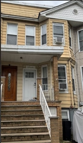 956 1/2 Dehart Pl in Elizabeth, NJ - Building Photo - Building Photo