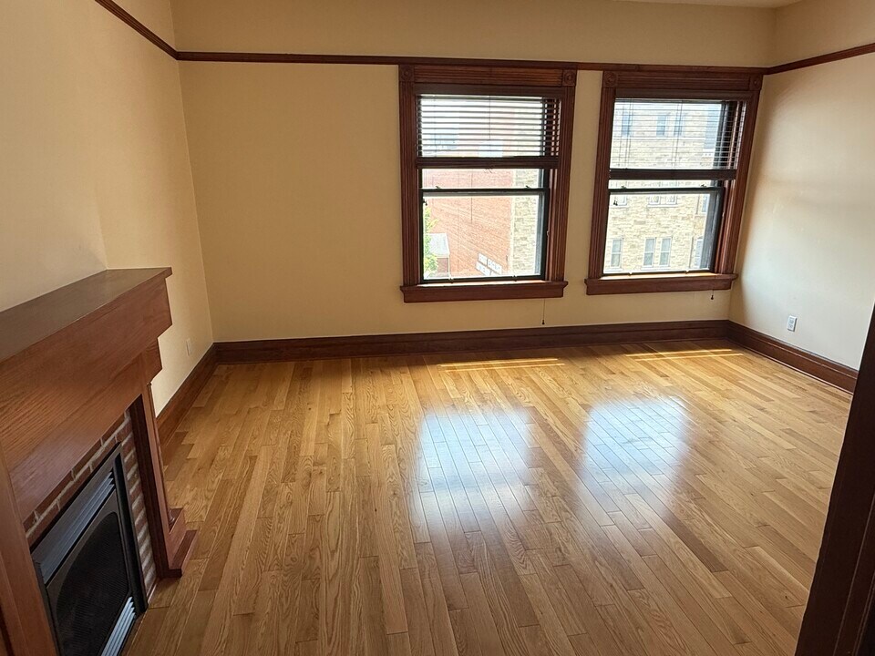 40 W 4th St, Unit B in Mansfield, OH - Building Photo