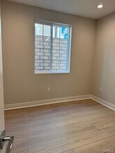 705 Olivier Dr in Placentia, CA - Foto de edificio - Building Photo
